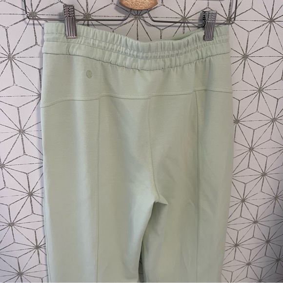 Lululemon Softstreme High-Rise Pant *Full Length
Kohlrabi Green - Picture 10 of 10